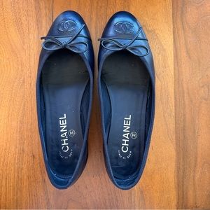 Chanel Navy Blue Flats